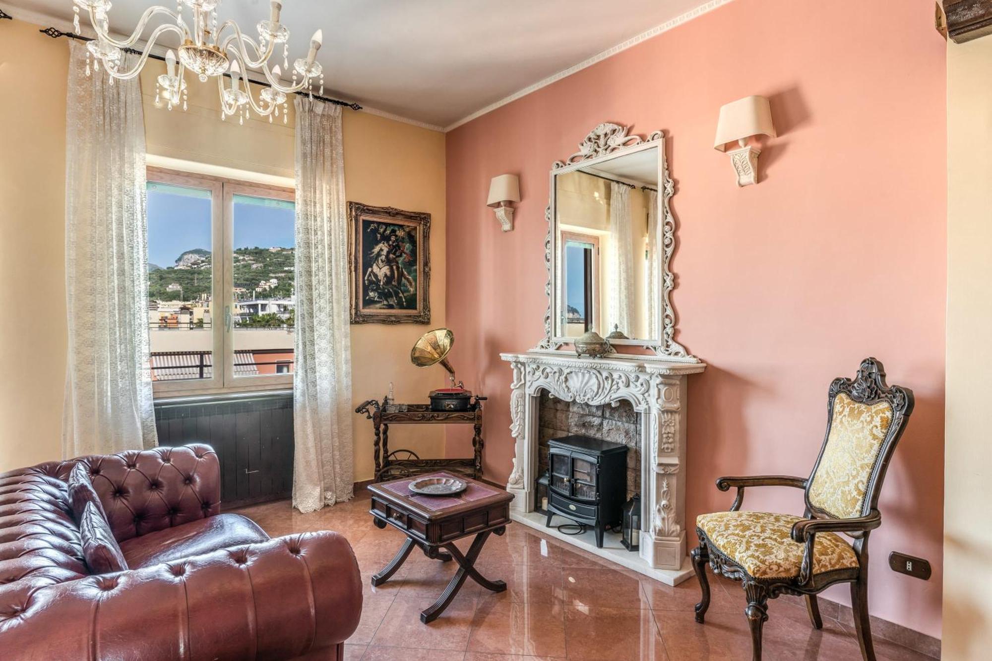La Musica In The Heart Of Sorrento, 100 M From Station Apartment Exterior photo